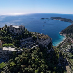 &#200;ze Village - France