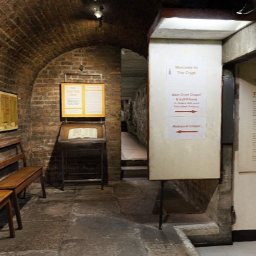 St Bride&#39;s Crypt Museum
